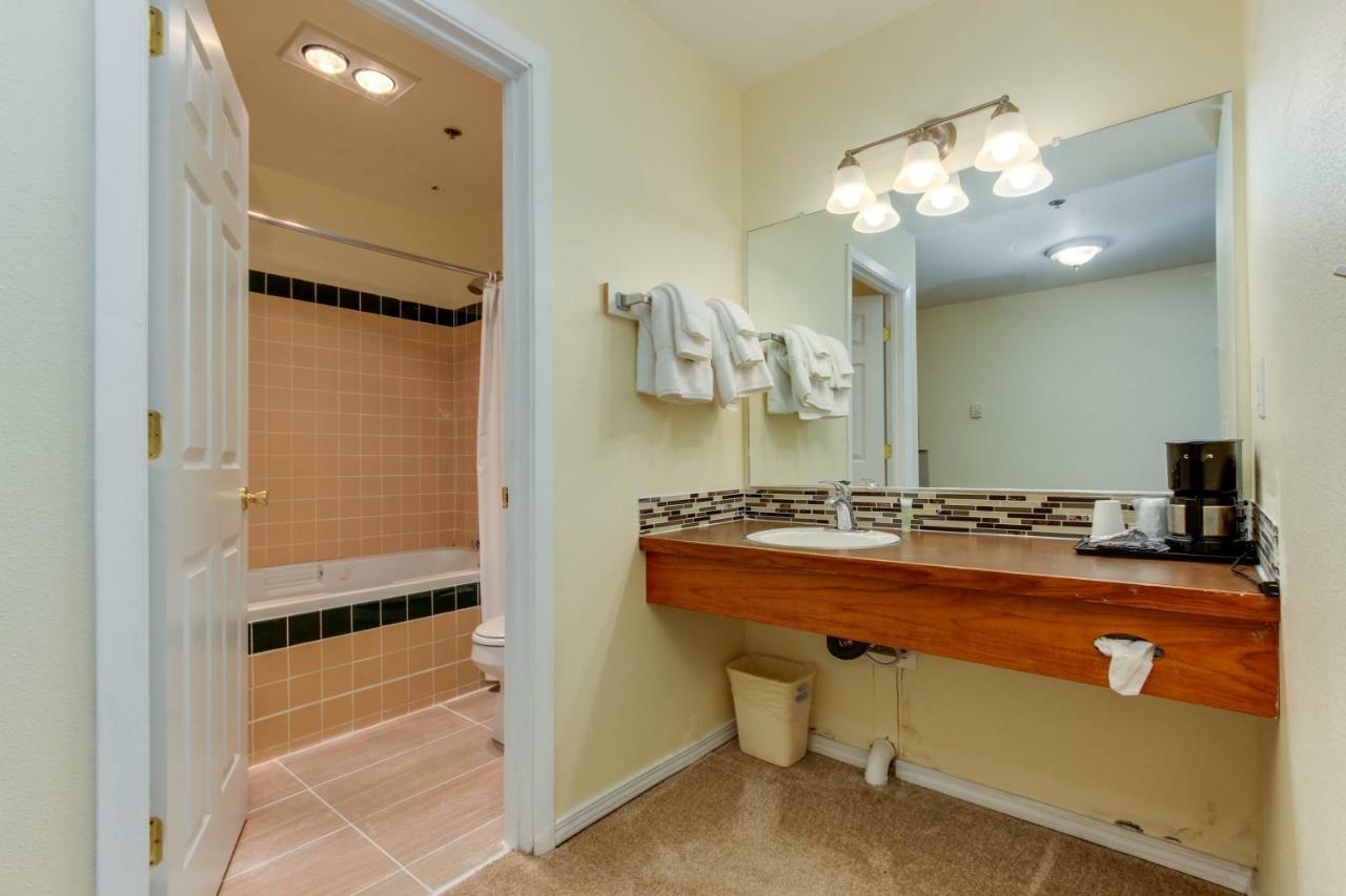 Sandstone Point Hotel Lincoln City Chambre photo