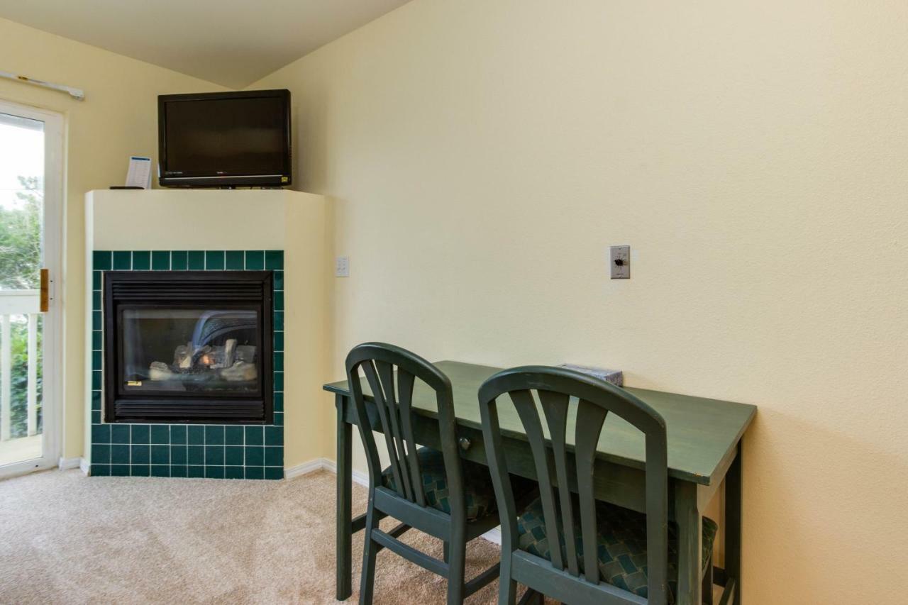 Sandstone Point Hotel Lincoln City Chambre photo